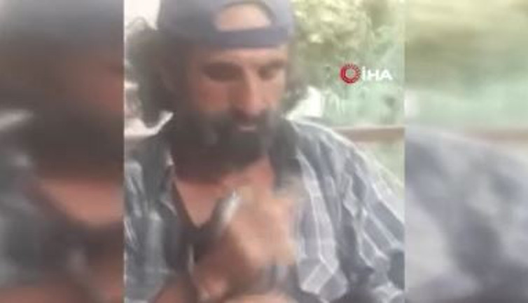 Yılanı kurtardı sonra yaptığı şok etti