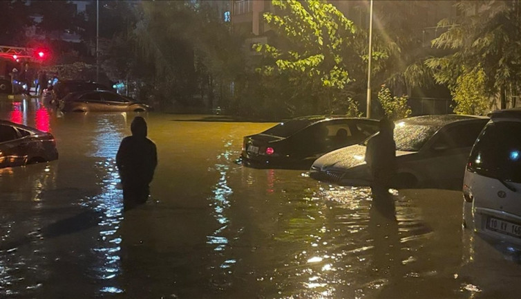 Yağmur toprakla buluşmayınca: Bunun neresi kader neresi doğal afet...
