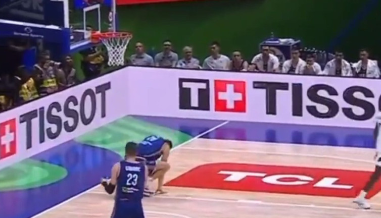 Maçta rakibinden darbe alan Borisa Simanic böbreğini kaybetti