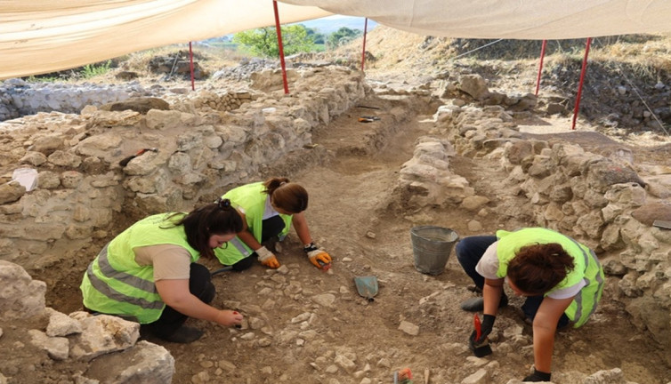 2500 yıllık zar oyunu tablası bulundu