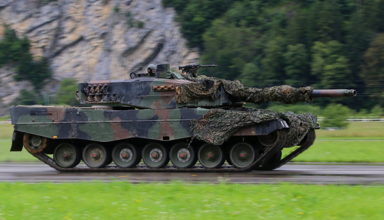 Danimarka Ukrayna'ya 10 tane tank teslim etti