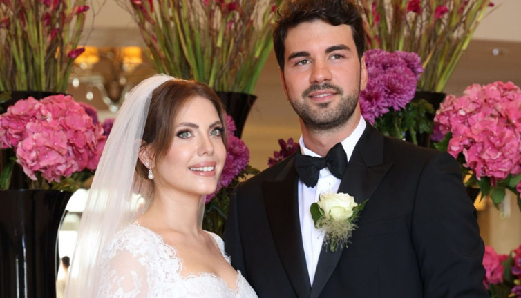 Eda Ece ve eşi sevinçten havalara uçtu.