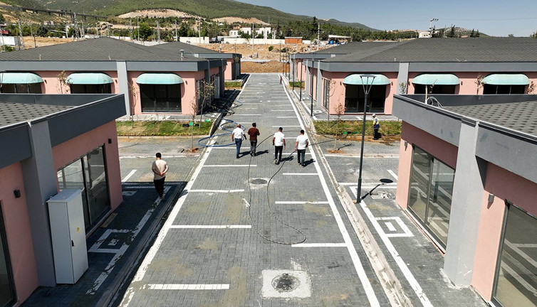 İslahiye ve Nurdağı'nda yapılan 328 iş yerinin dağıtımına başlandı