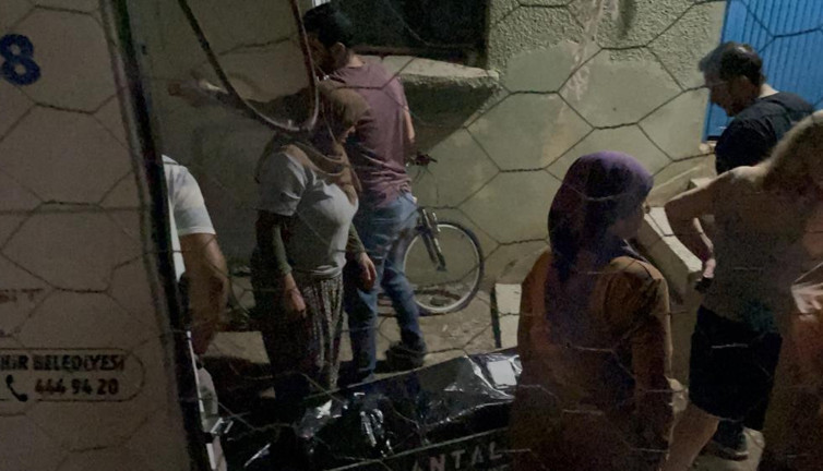 Gazipaşa'da yaşlı kadın evinde ölü bulundu