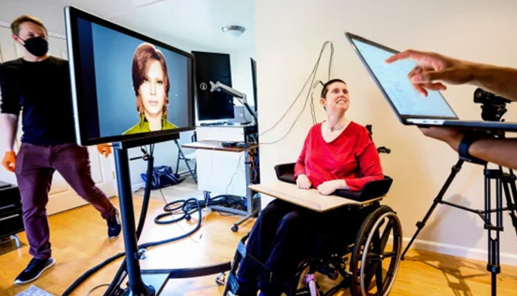 20 yıldır konuşamayan felçli kadın bakın nasıl konuştu