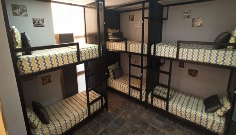 Barınacak yer bulamayan üniversite öğrencilerine cemaat kıskacı