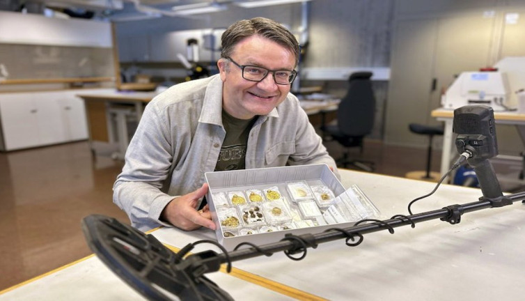 Doktorları dinledi, yüzyılın hazinesini buldu