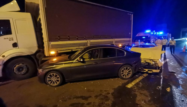 Yalova’da zincirleme kaza: 2 yaralı