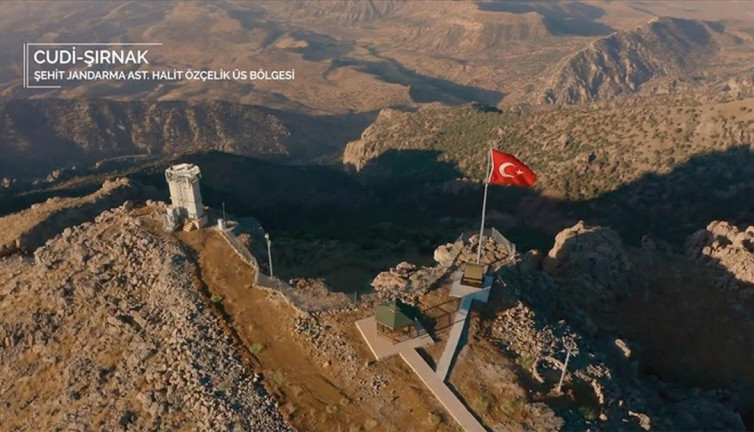 Bakan Yerlikaya 'Allah hiçbirinizin ayağına taş değdirmesin' mesajıyla paylaştı: İşte sıfır noktasındaki üs bölgesi