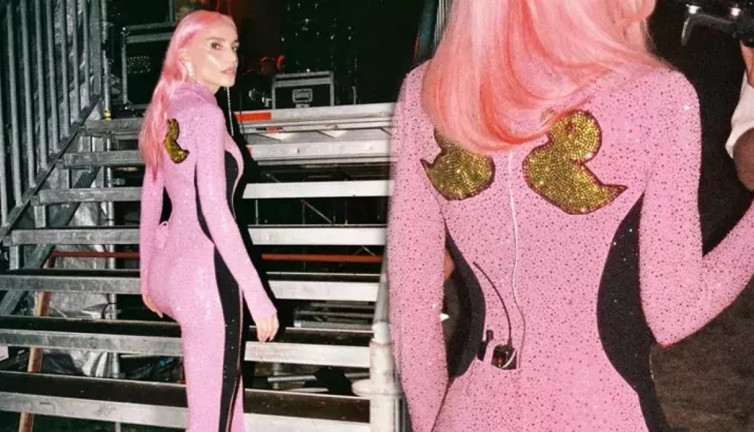 Gülşen sahne tarzıyla sosyal medyayı salladı! Deniz Seki'den yorum gecikmedi