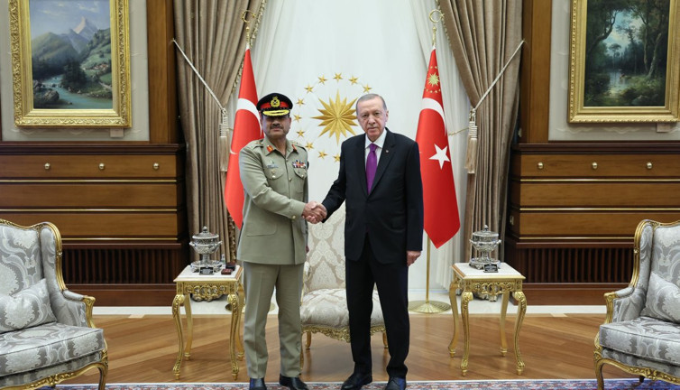 Erdoğan, Pakistan Kara Kuvvetleri Komutanı Munir'i kabul etti