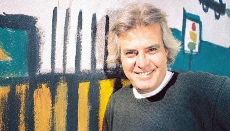 İşte Tarık Akan'ın denize sıfır yazlık evi. Pencereleri kapıları kapalı dalga sesleri bile hüzünlü