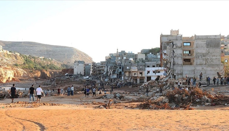 Libya'ya 17 ülkeden 38 yardım uçağı