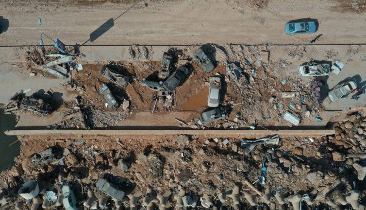 Libya'daki sel felaketinin boyutu havadan görüntülendi. 11 binden fazla kişi hayatını kaybetmişti