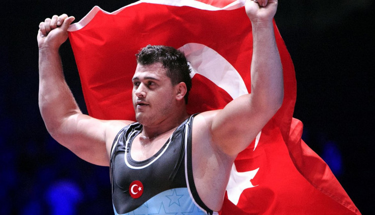 Rıza Kayaalp Dünya ikincisi oldu