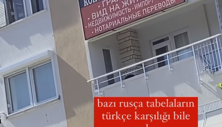 Antalya artık küçük Rusya oldu. Rusça tabelaların Türkçe karşılığı bile yok