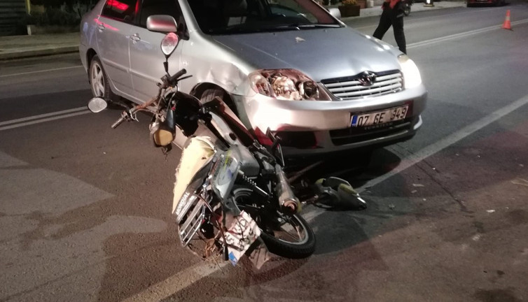 Burdur’da motosiklet ile otomobil çarpıştı: 1 yaralı