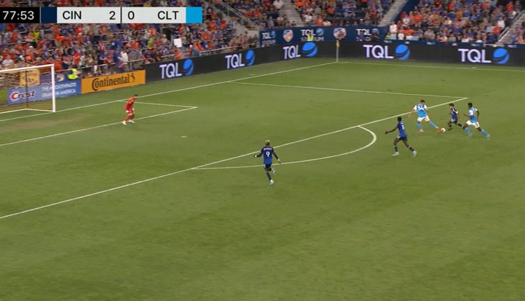 Orta sahadan başlayarak Maradona gibi herkesi sıraya dizdi