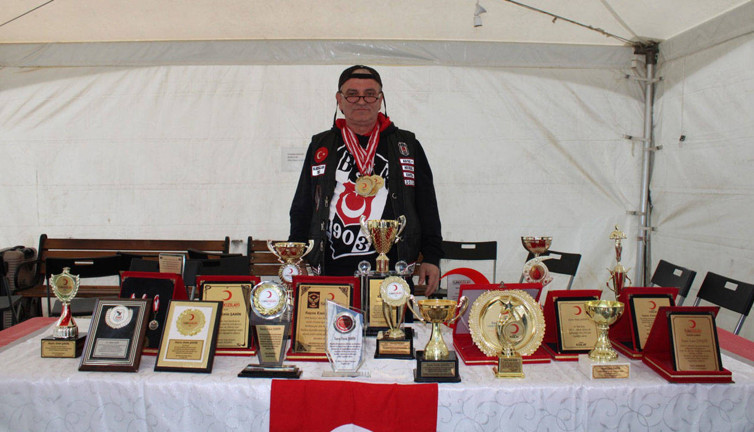 Kızılay 472 defa kan bağışlayan vatandaşı savcılığa şikayet etti