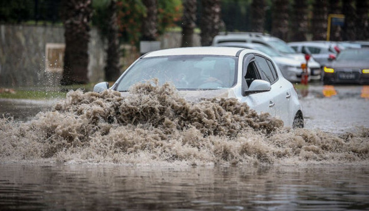 Meteorolojiden üç ile sel uyarısı. Bu kez çok kuvvetli geliyor