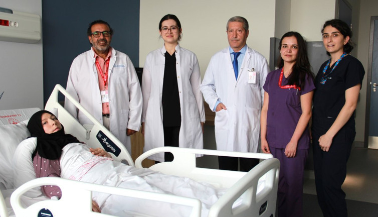 Hamileyim diye hastaneye giden kadın doktorlara şok yaşattı