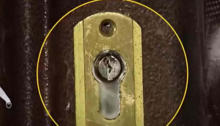 Kiracıya kâbusu yaşattı polis apartmanı bastı. Ev sahibi kiracı kavgasında bunu da gördük