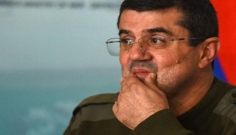 Azerbaycan Ermenilerin sözde cumhurbaşkanını gözaltına aldı