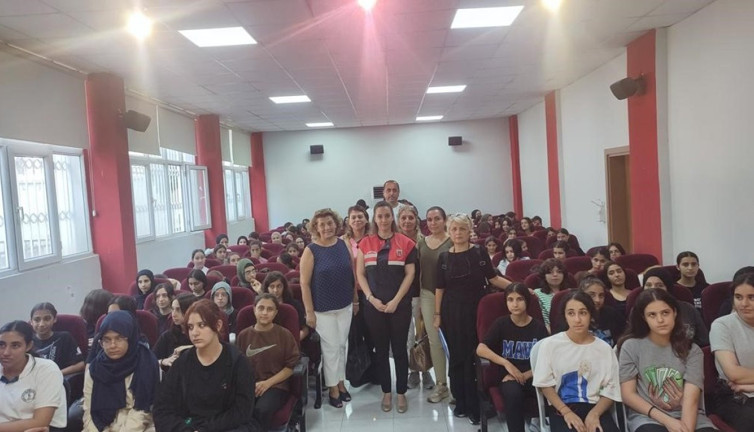 Jandarma'dan öğrencilere siber suç eğitimi