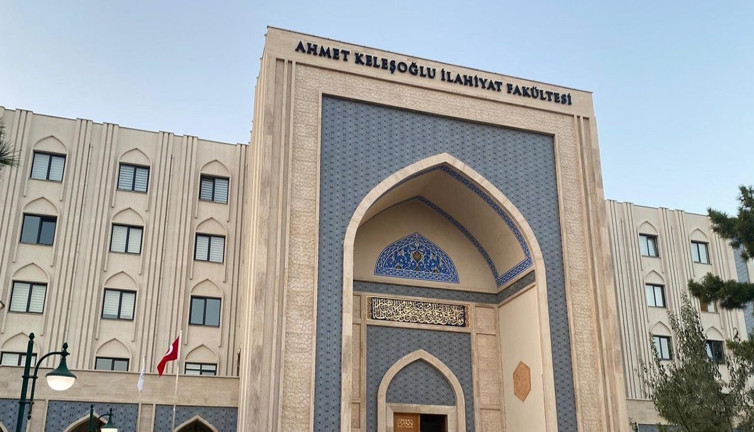 Necmettin Erbakan Üniversitesi'nde profesöre silahlı saldırı