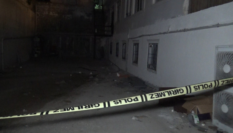 Instagram şifresi yüzünden intihar etti. Genç kız 4. kattan atladı