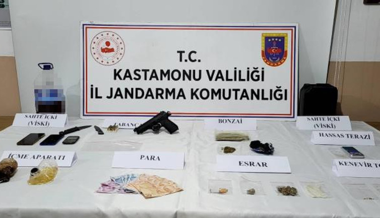 Kastamonu’da 3 uyuşturucu taciri tutuklandı