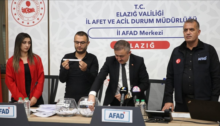 254 deprem konutu ve 43 iş yerinin kurası çekildi