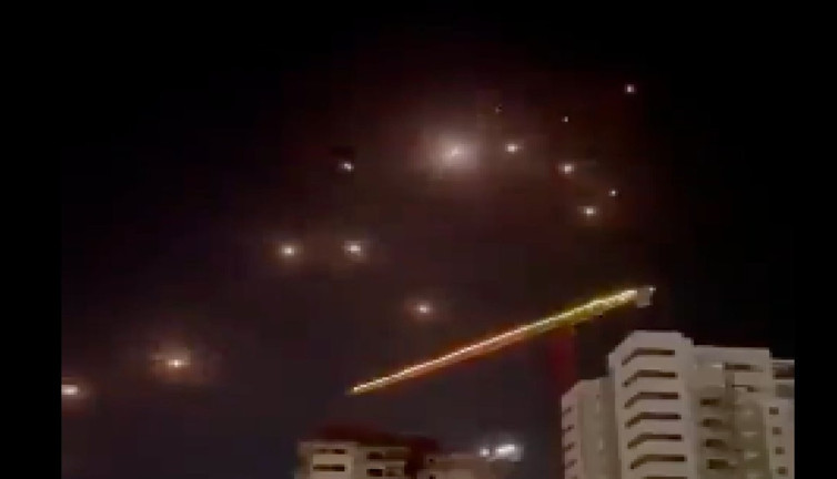 Demir Kubbe füzelere geçit vermiyor