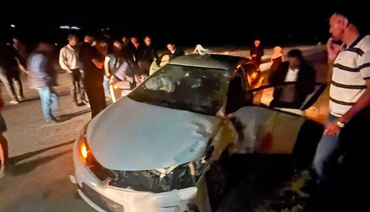 Hasta taşıyan ambulans ile otomobil kaza yaptı: 2 yaralı