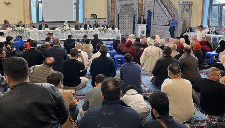 Küçük Türkiye'de Açık Öğretim İmam Hatip Lisesi açıldı. Bir ilk gerçekleşti