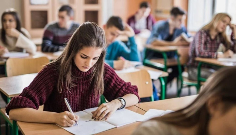 25 bin TL'ye lise diploması. Sonunda bu da oldu