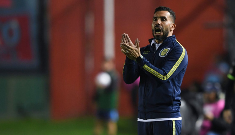 Carlos Tevez’den ‘ekonomik adaletsizlik’ isyanı: Üç oyuncum toplama çıkarma yapmayı bilmiyor