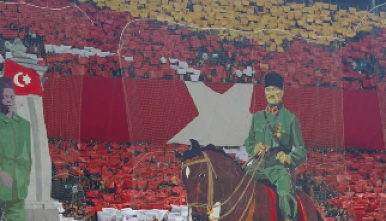 Galatasaray'dan Cumhuriyet'in 100. yılına özel forma