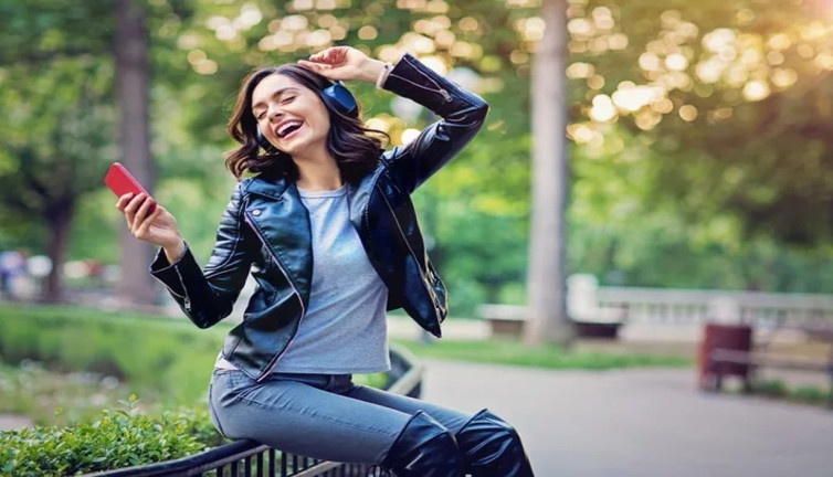 Uzmanından kritik kablosuz kulaklık uyarıları. Sağır olabilirsiniz