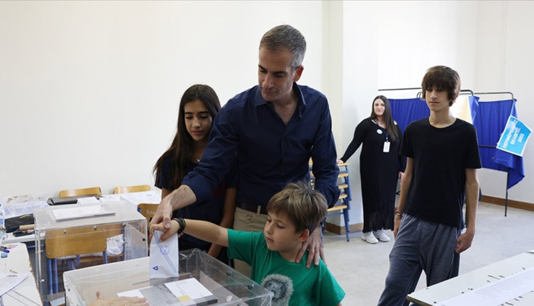 Yunanistan'da iktidar yerel seçimlerde umduğunu bulamadı