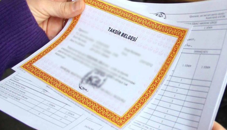 MEB karnelerde değişikliğe gitti. Artık bu ifadeler yer almayacak