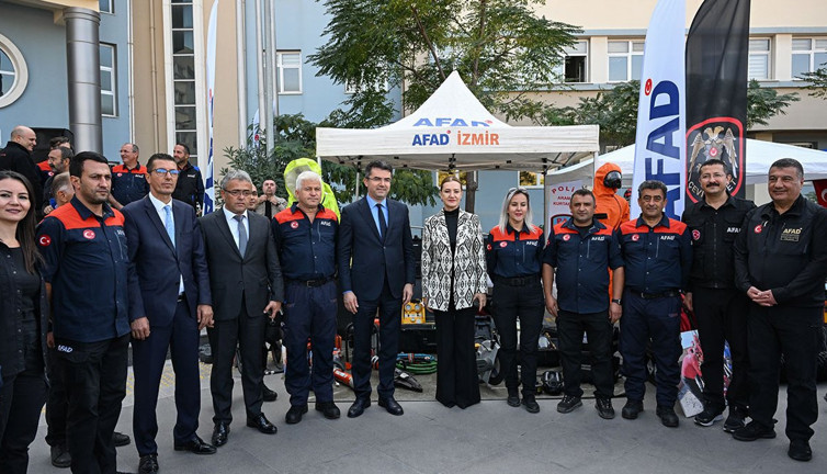 Dokuz Eylül Üniversitesince kurulan 4 sismometre AFAD'a devredildi