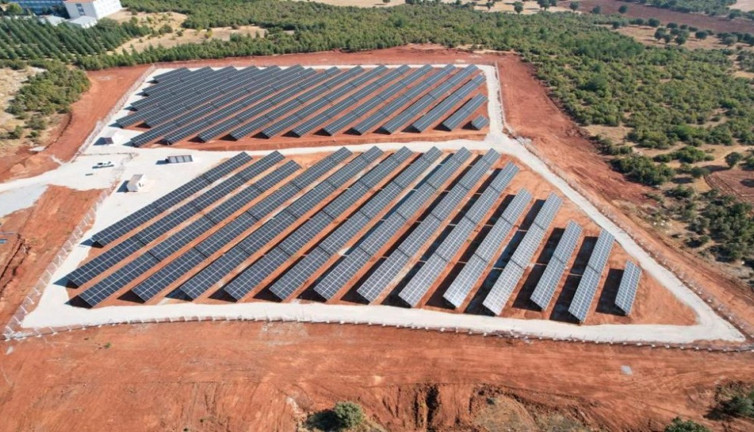 Uşak’ta güneş enerji santrali açıldı