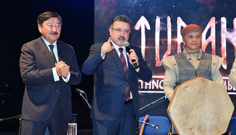 Turan grubunun konseri İsrail saldırısı nedeniyle yarıda kesildi