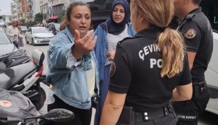 Motosikletli kadın polisi çileden çıkardı. Hem suçlu hem güçlü