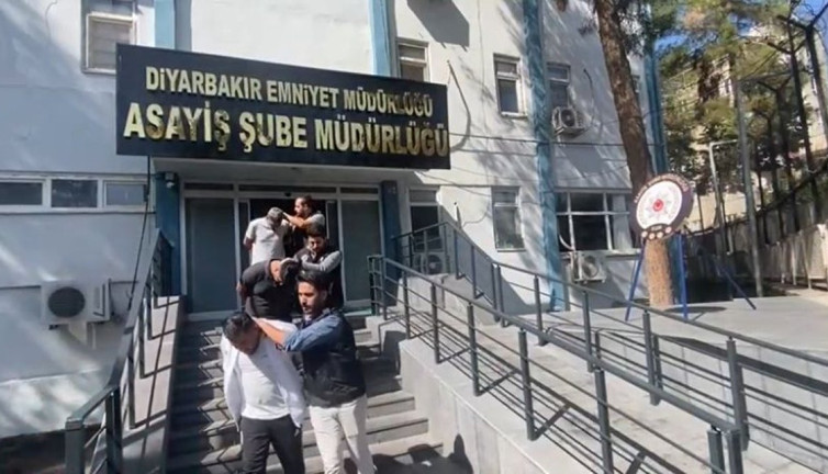 Diyarbakır merkezli 3 ilde 'Hipnoz' operasyonu: 9 gözaltı