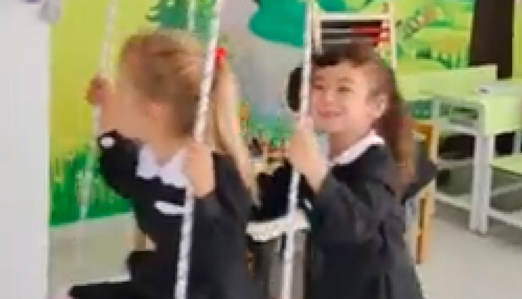 Öğrencilerinin hayallerini gerçekleştiren Gizem öğretmen...