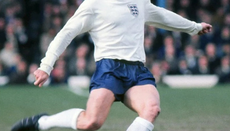 Manchester United'ın efsanesi öldü