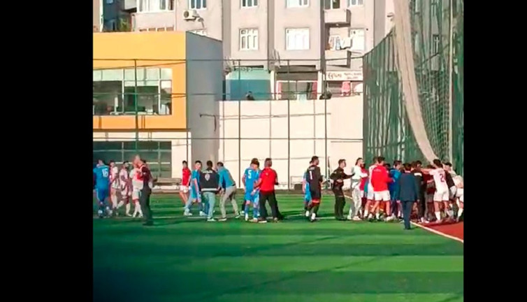 Amatör maçta meydan dayağı