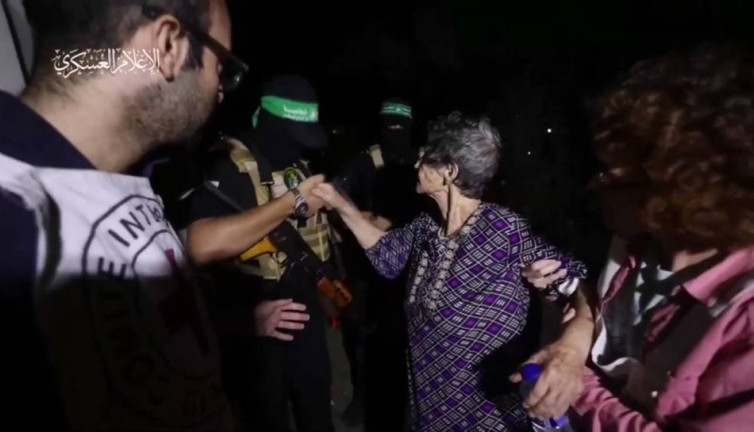 Serbest bırakılan İsrailli rehine: Hamas bize iyi davrandı